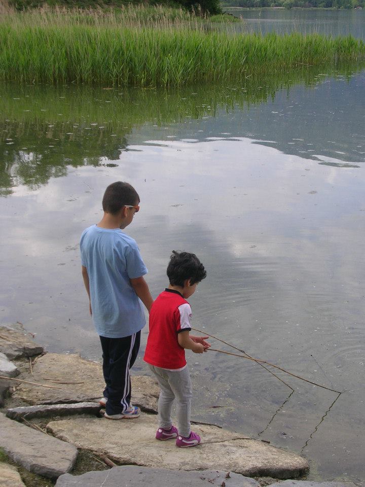 IN CANOA SUL LAGO